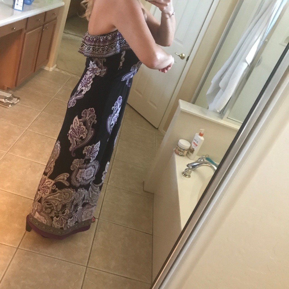 🎉WHBM maxi black and purple strapless ruffle.